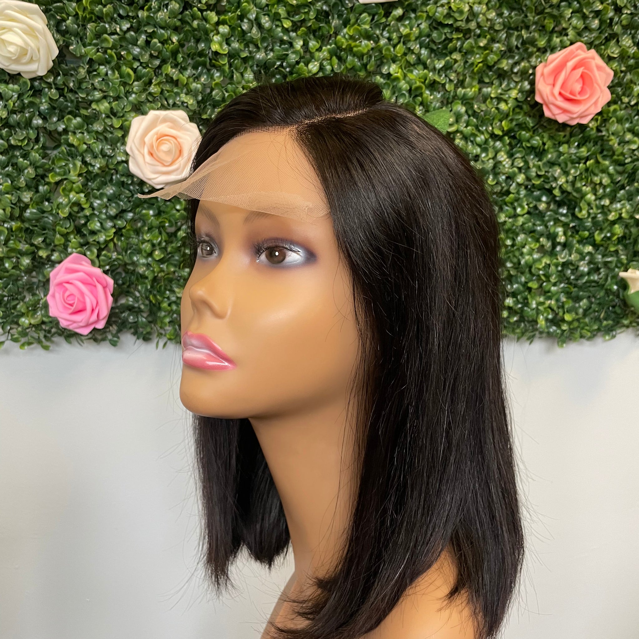 STRAIGHT BLACK  CLOSURE BOB WIG